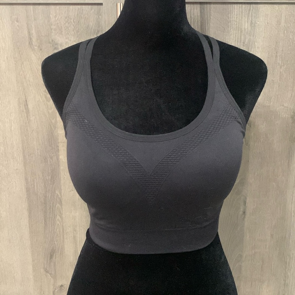 New Woyyho Black Criss Cross Sports Bra Women's Size Small Without Tags